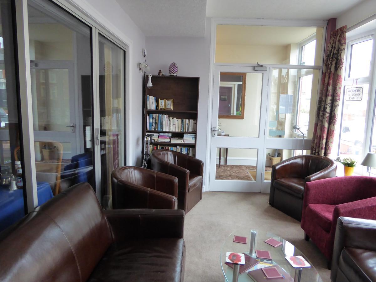 The Berwick - Over 40'S Only Blackpool Ngoại thất bức ảnh