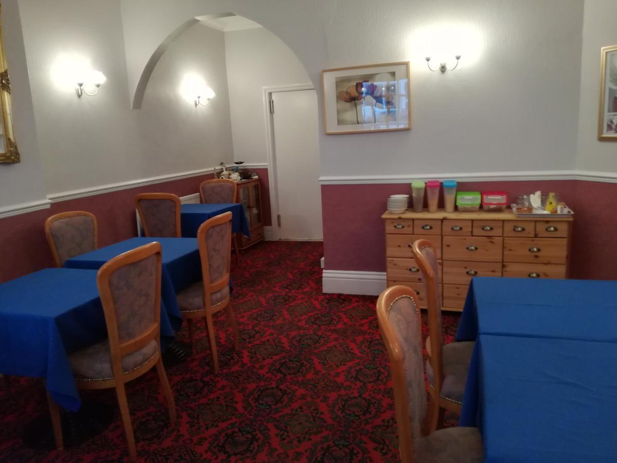 The Berwick - Over 40'S Only Blackpool Ngoại thất bức ảnh